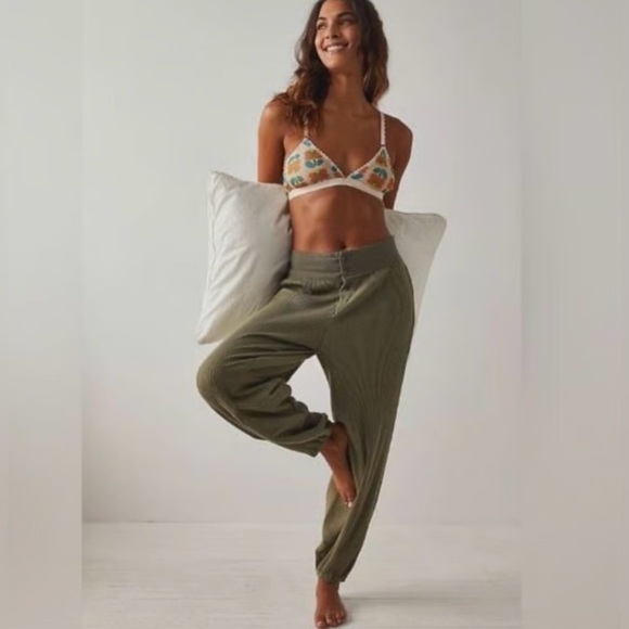 Free People Pants - Free People Olive Ribbed Drawstring Joggers